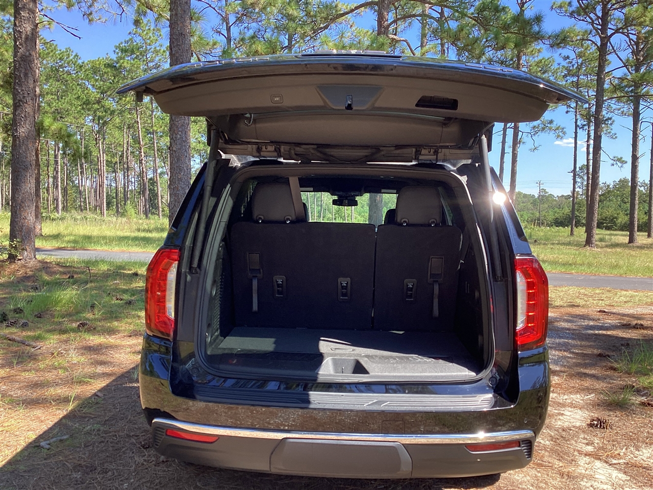 GMC Yukon 2WD 4dr SLT 2023