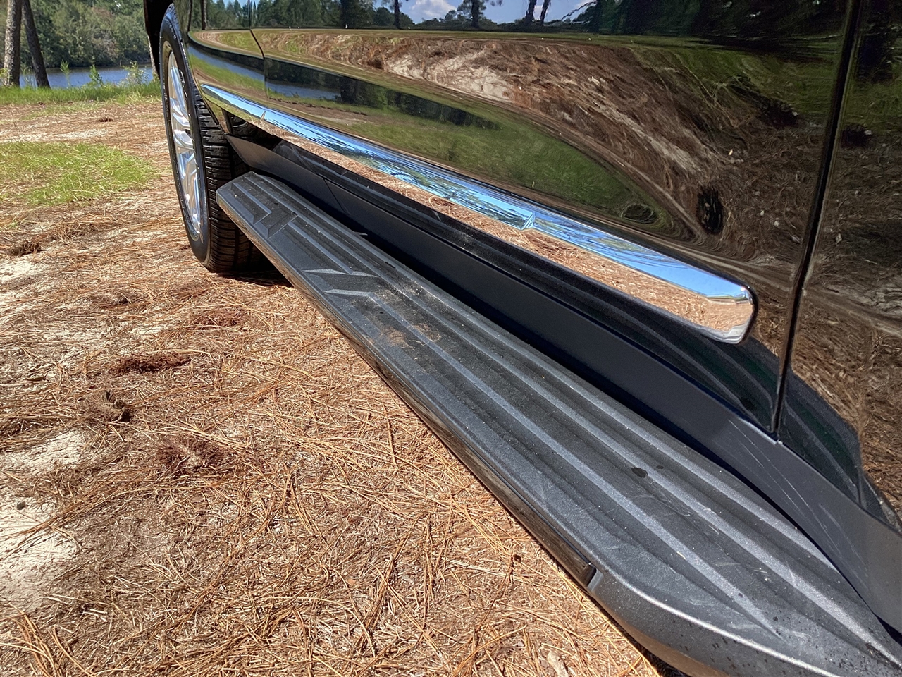 GMC Yukon 2WD 4dr SLT 2023