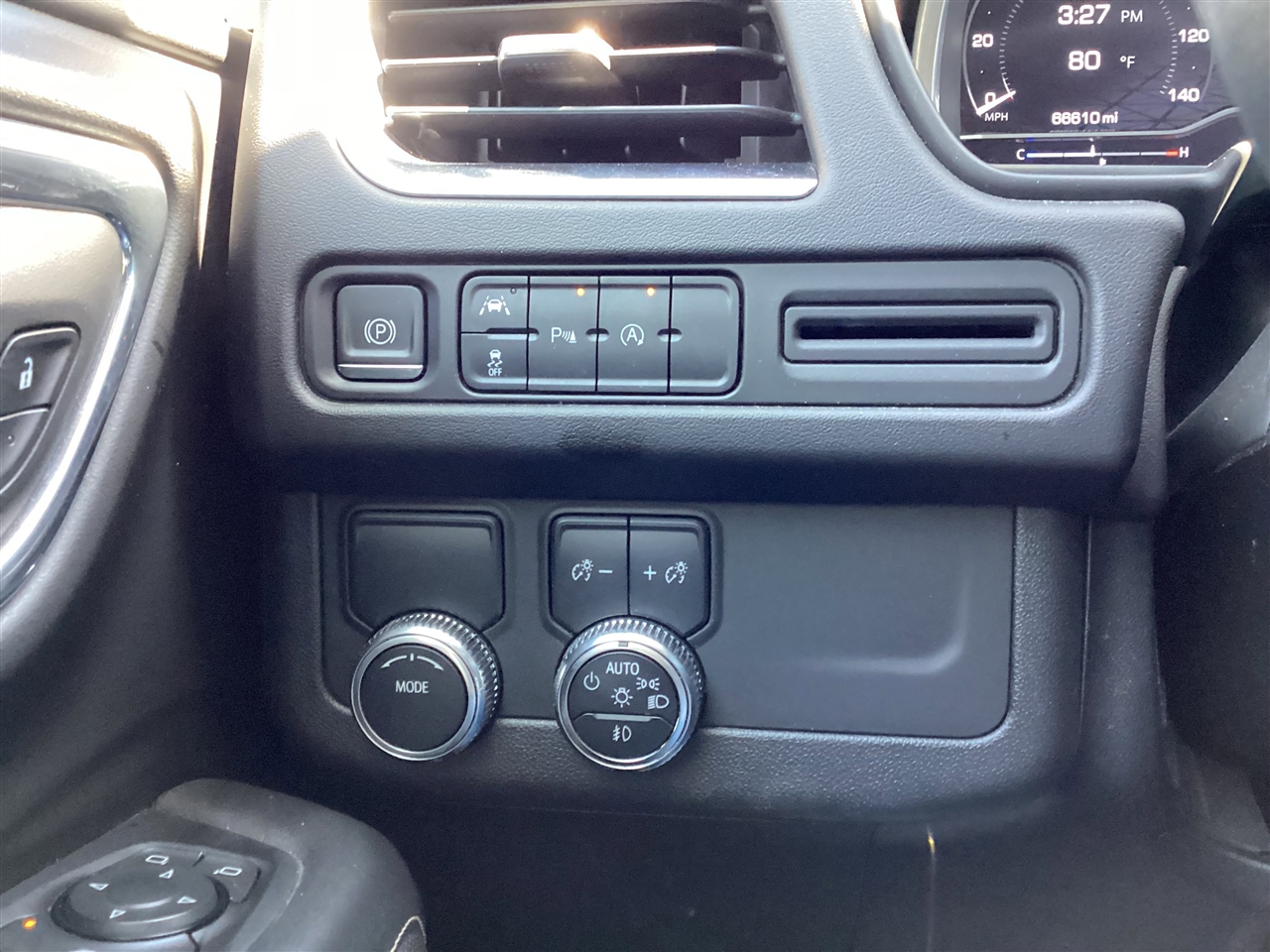 GMC Yukon 2WD 4dr SLT 2023