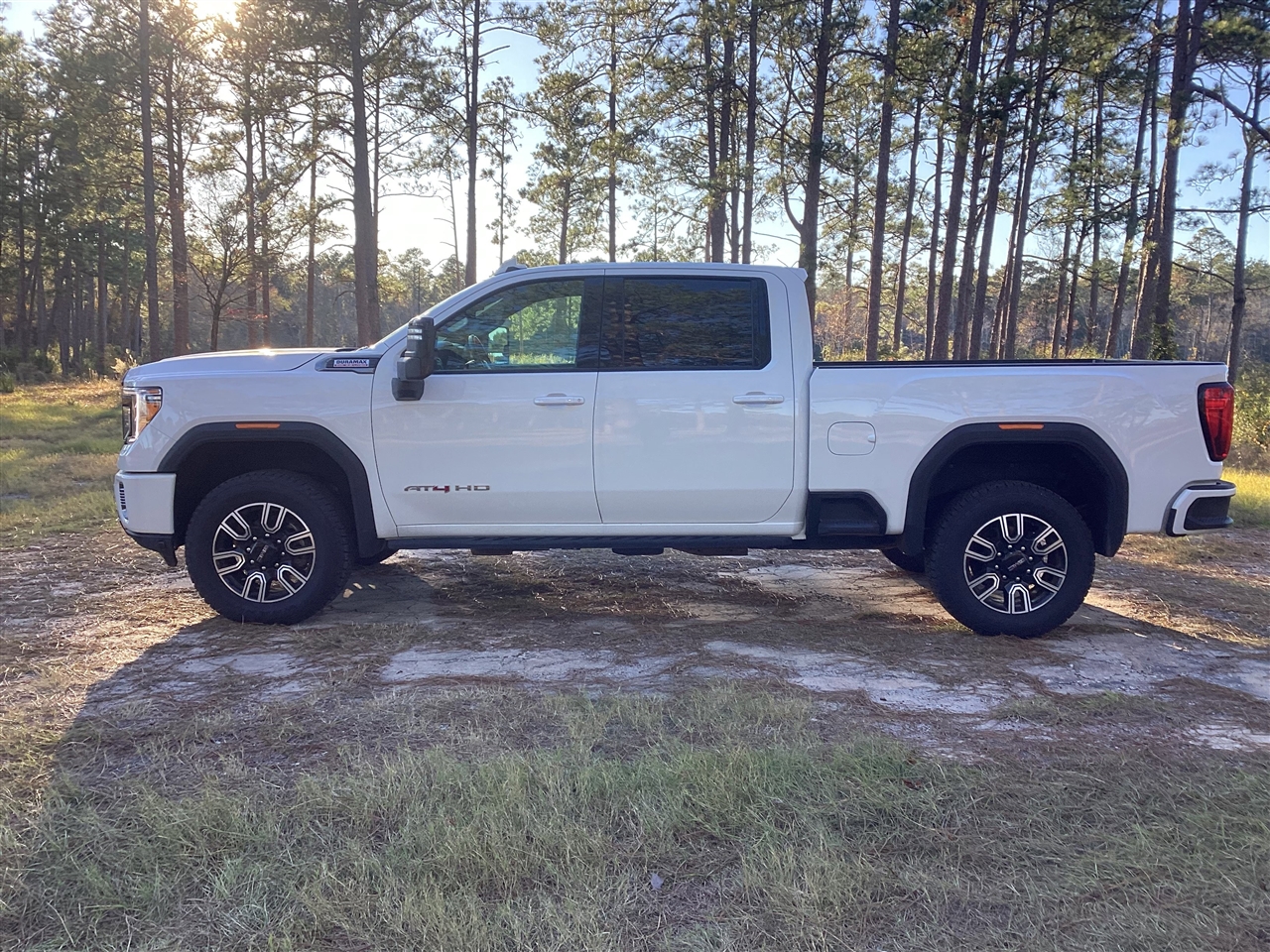 GMC Sierra 2500HD 4WD Crew Cab 159" AT4 2023