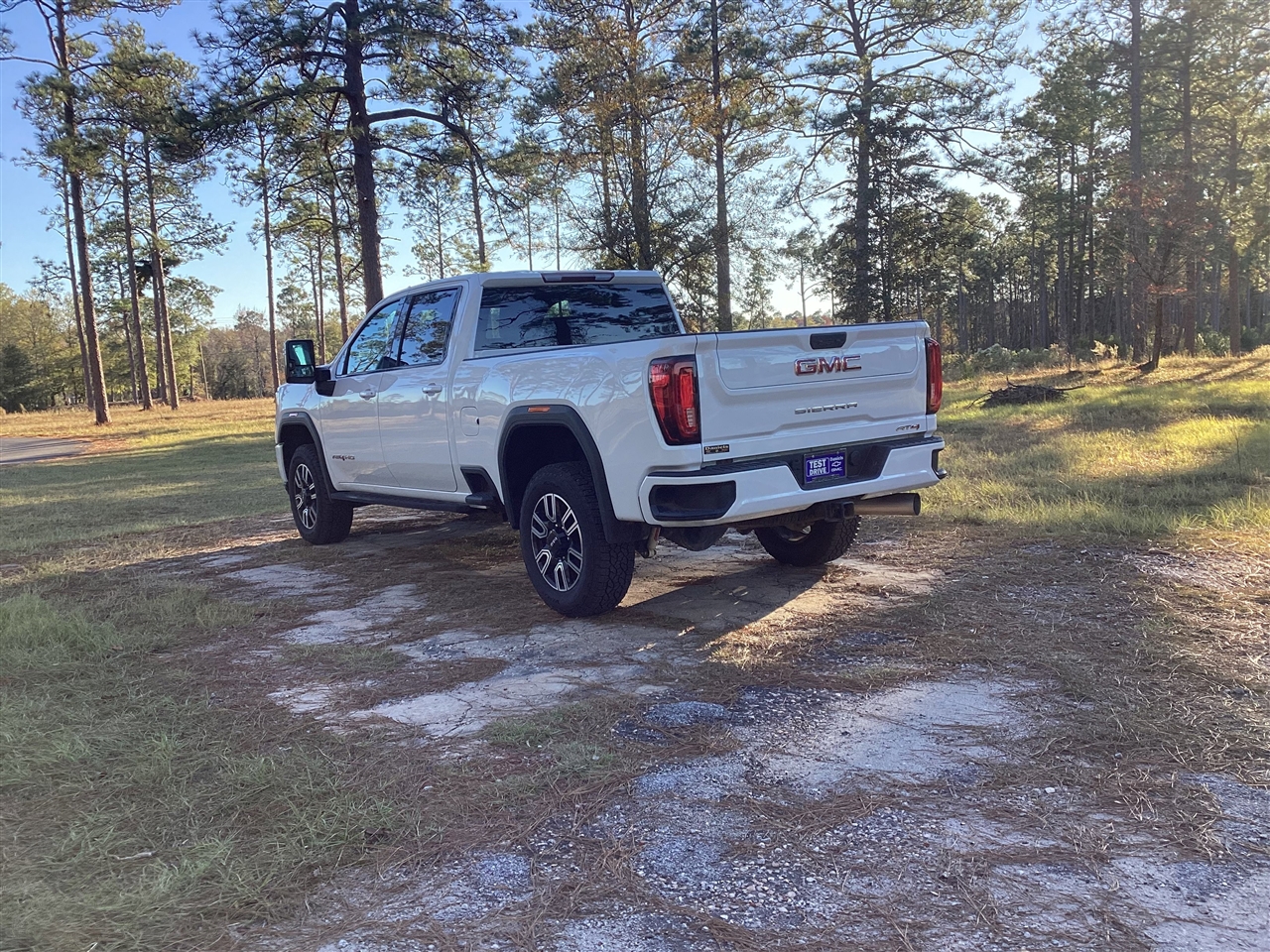 GMC Sierra 2500HD 4WD Crew Cab 159" AT4 2023