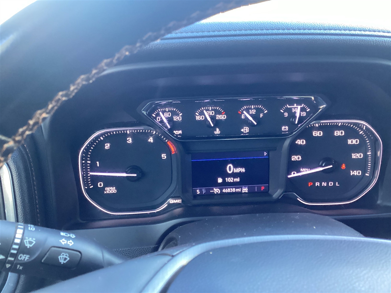 GMC Sierra 2500HD 4WD Crew Cab 159" AT4 2023