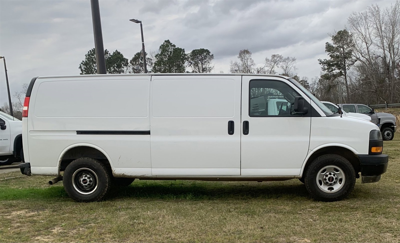 GMC Savana Cargo Van RWD 2500 155" 2023