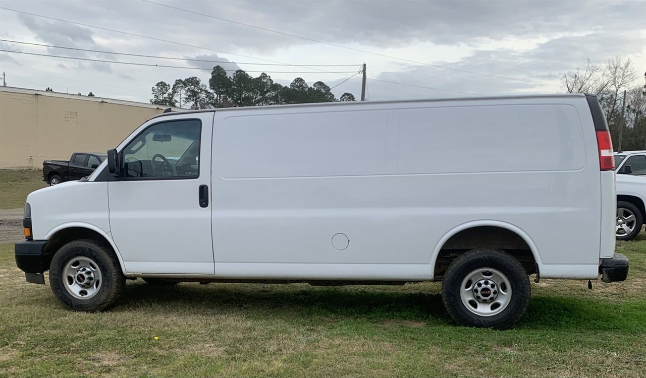 GMC Savana Cargo Van RWD 2500 155" 2023