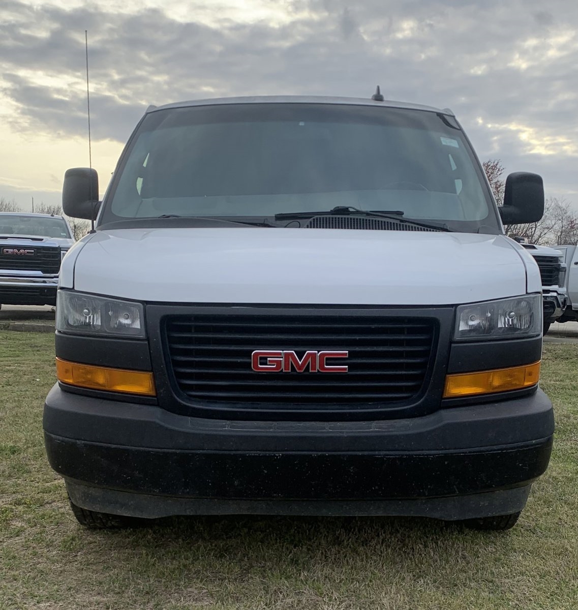 GMC Savana Cargo Van RWD 2500 155" 2023