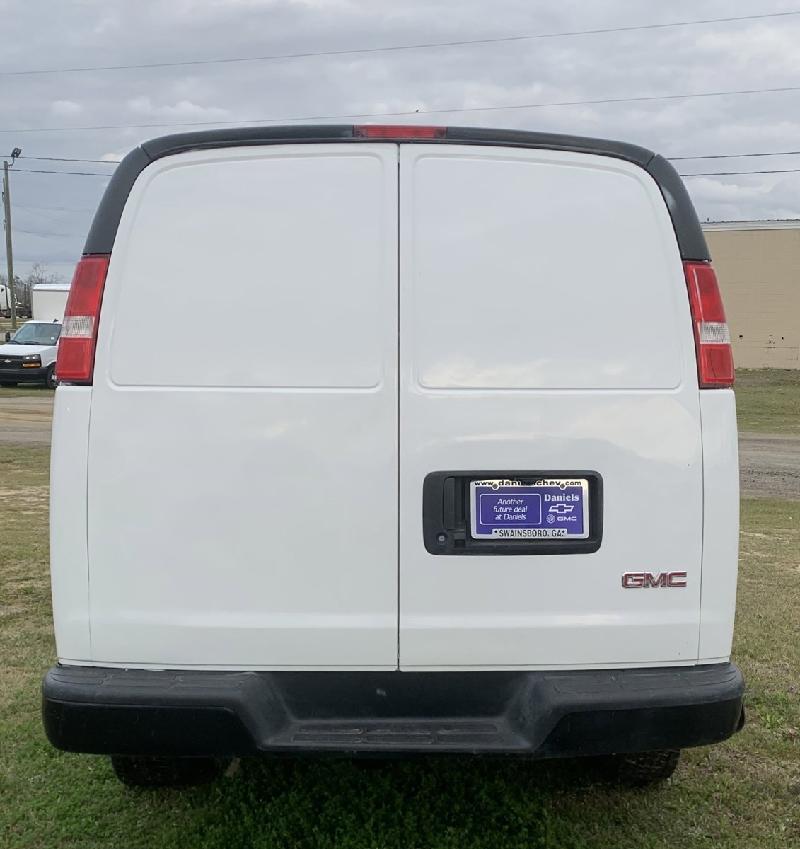 GMC Savana Cargo Van RWD 2500 155" 2023
