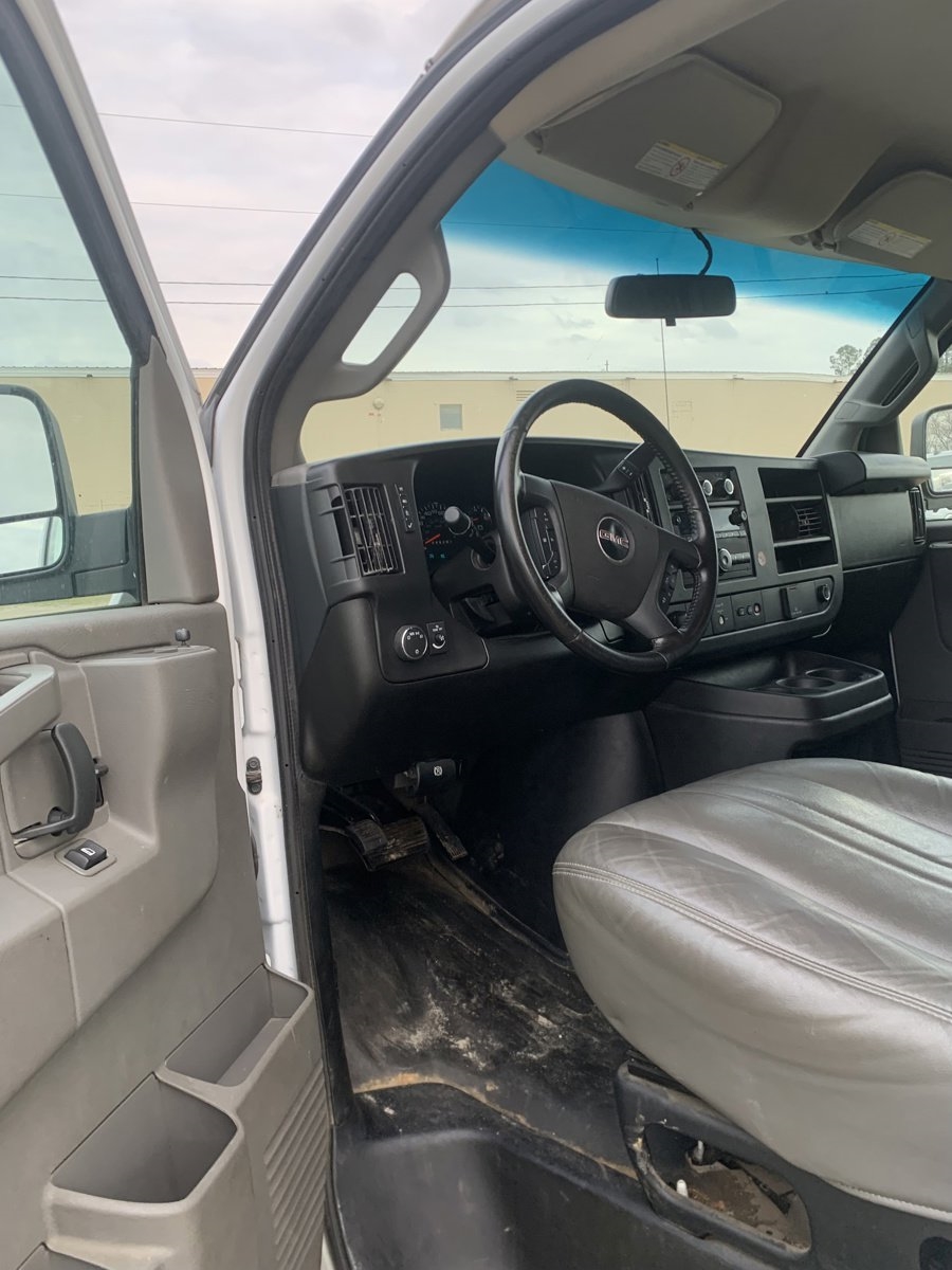 GMC Savana Cargo Van RWD 2500 155" 2023