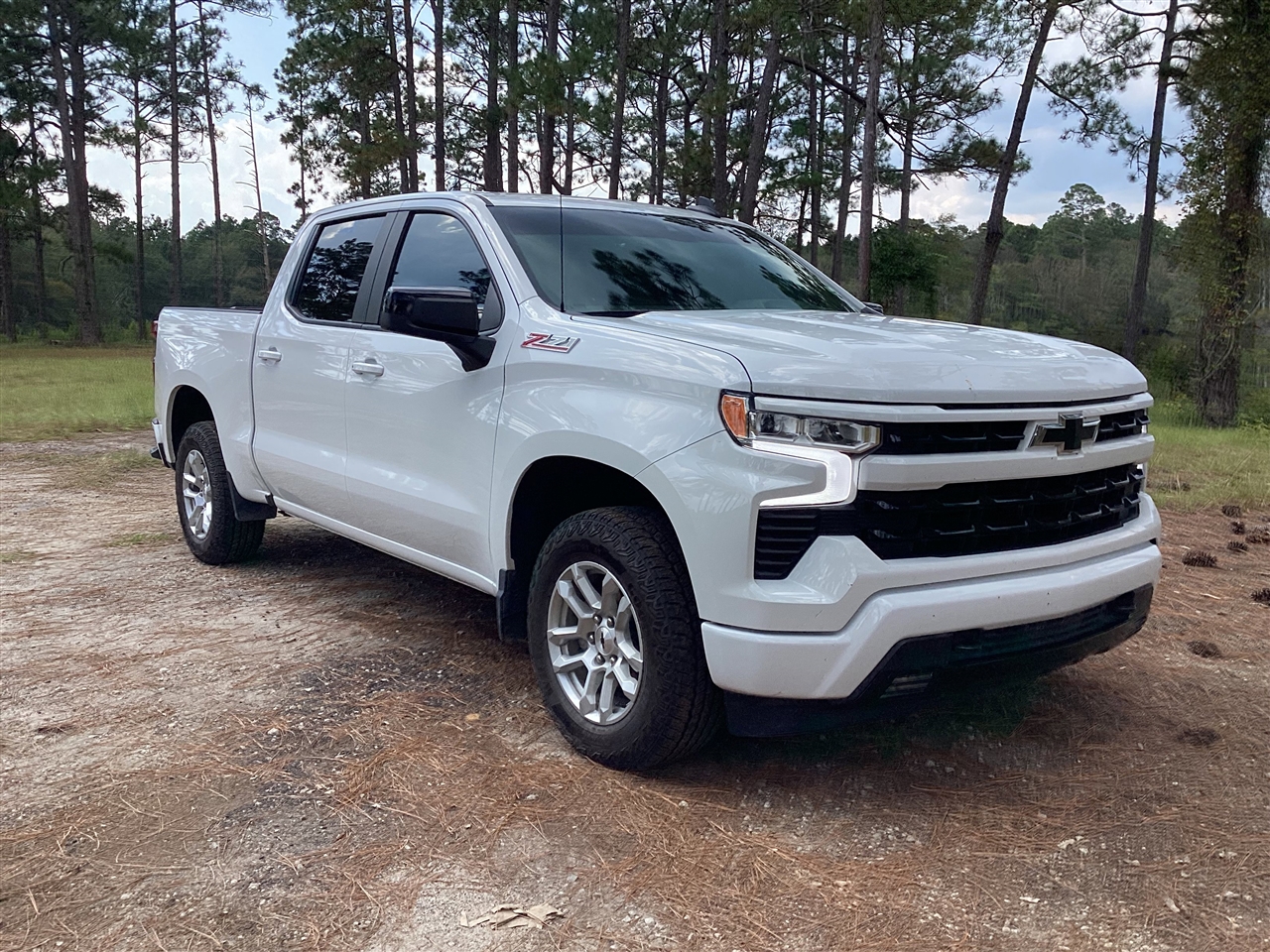 Chevrolet Silverado 1500 4WD Crew Cab 147" RST 2024