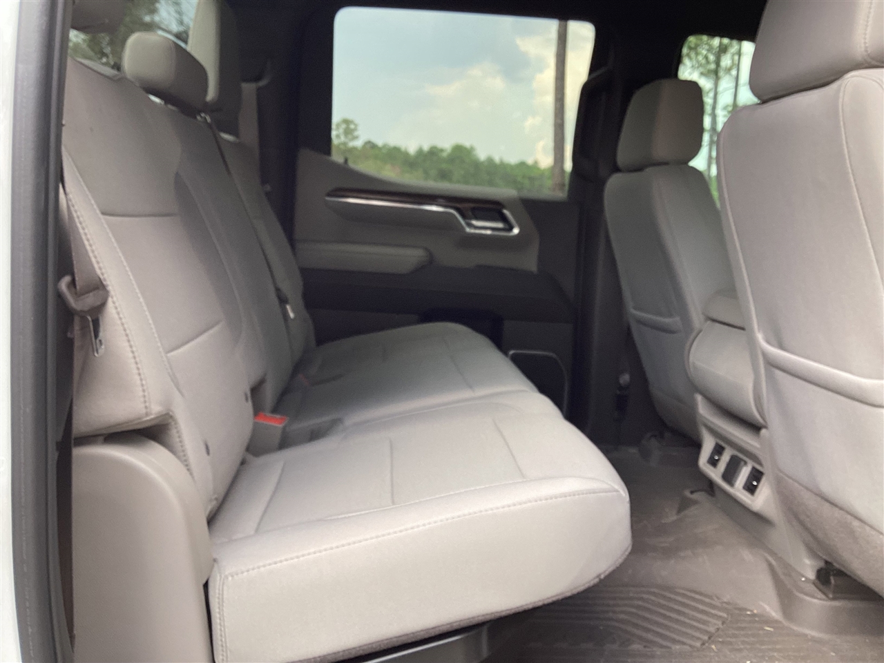 Chevrolet Silverado 1500 4WD Crew Cab 147" RST 2024