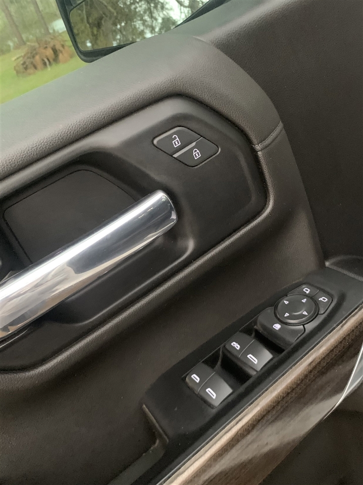 Chevrolet Silverado 1500 LTD 4WD Crew Cab 147" RST 2022