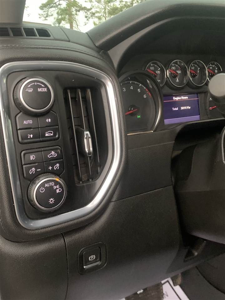 Chevrolet Silverado 1500 LTD 4WD Crew Cab 147" RST 2022