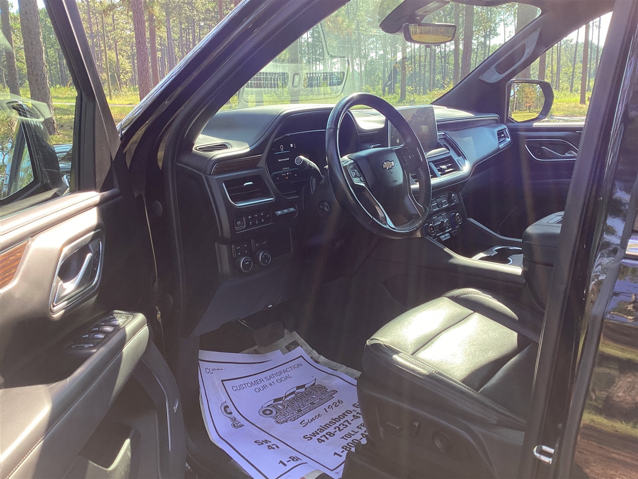 Chevrolet Suburban 4WD 4dr High Country 2022