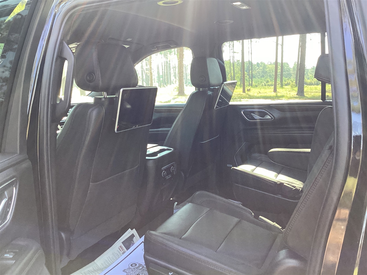 Chevrolet Suburban 4WD 4dr High Country 2022