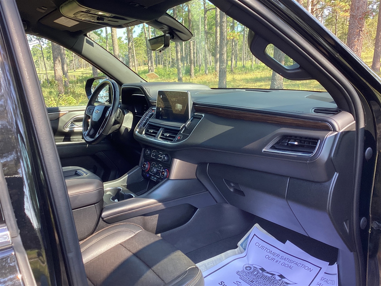 Chevrolet Suburban 4WD 4dr High Country 2022