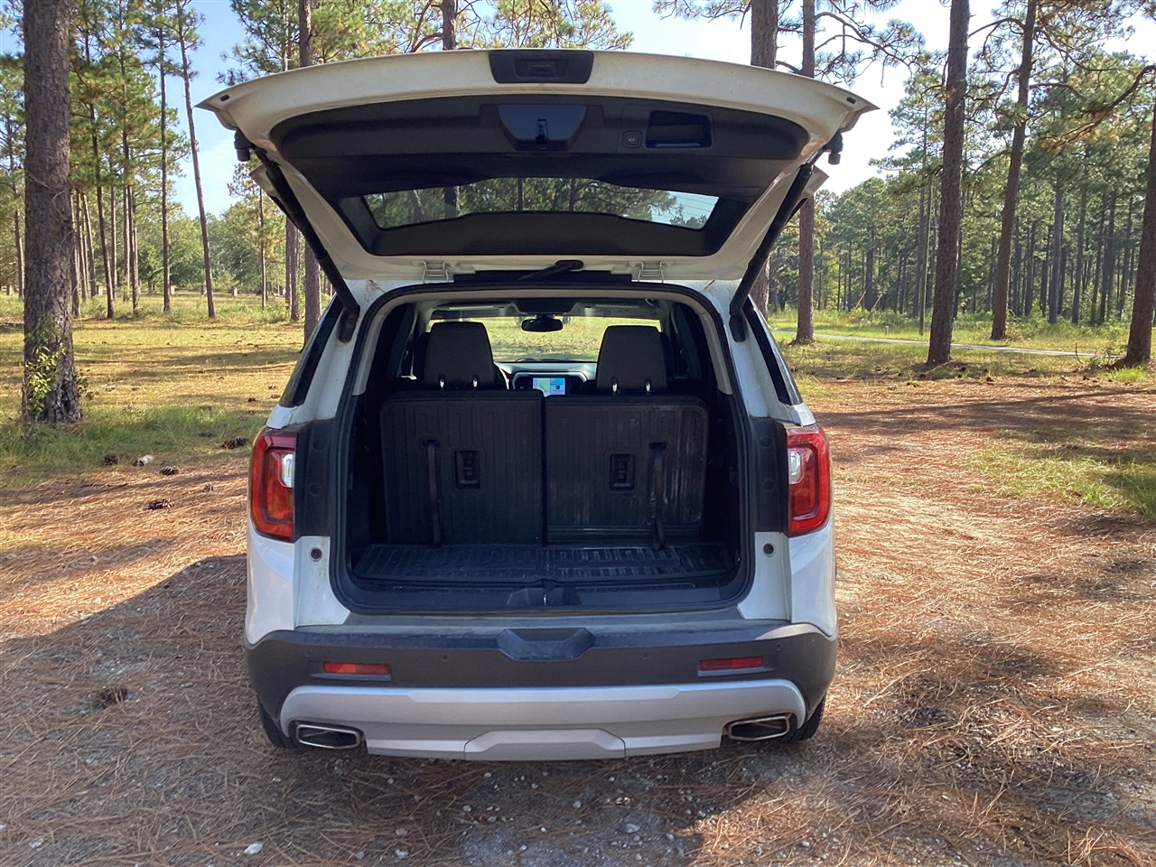 GMC Acadia FWD 4dr SLT 2023