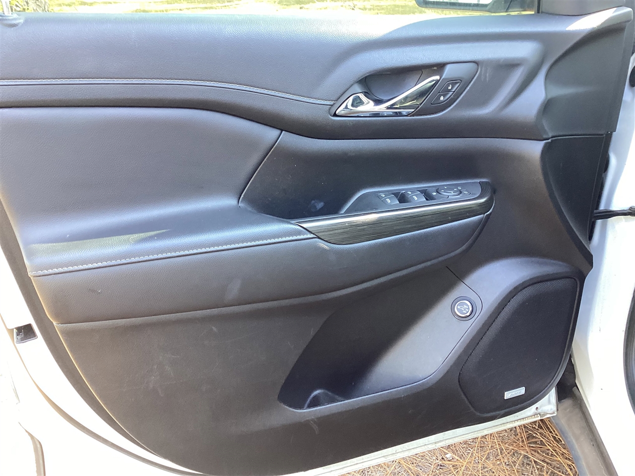 GMC Acadia FWD 4dr SLT 2023