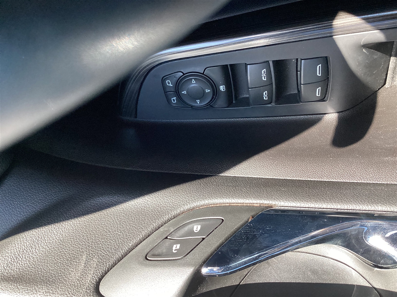 GMC Acadia FWD 4dr SLT 2023