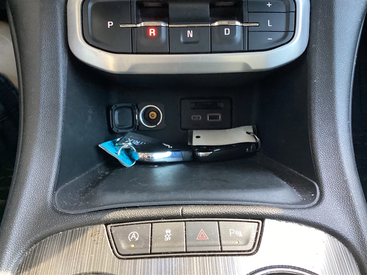 GMC Acadia FWD 4dr SLT 2023