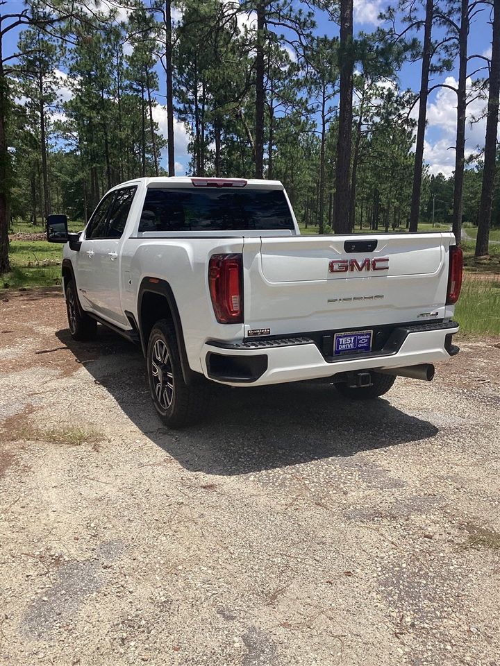 GMC Sierra 2500HD 4WD Crew Cab 159" AT4 2023