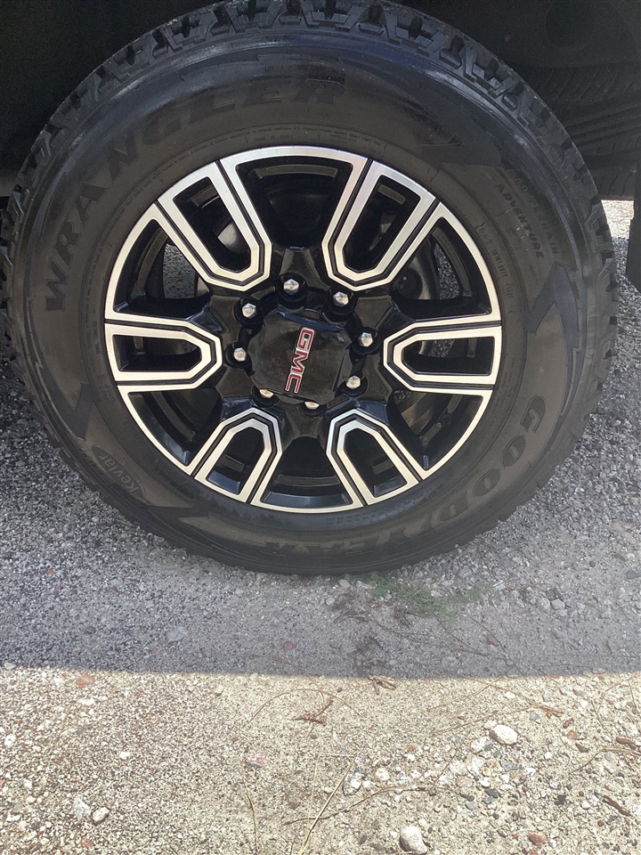 GMC Sierra 2500HD 4WD Crew Cab 159" AT4 2023