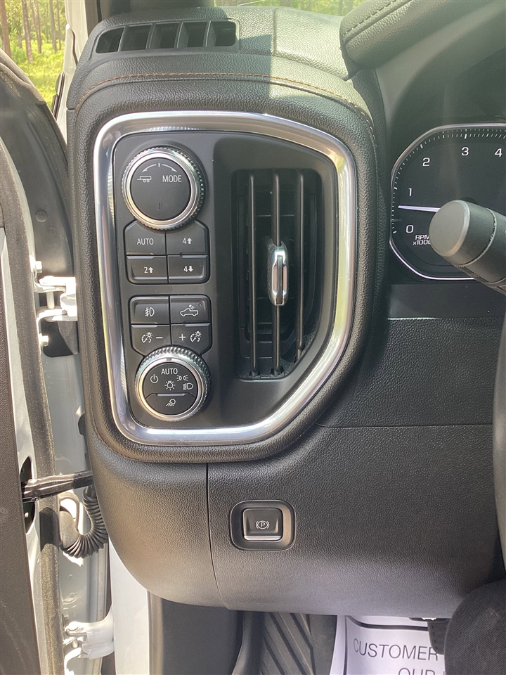 GMC Sierra 2500HD 4WD Crew Cab 159" AT4 2023