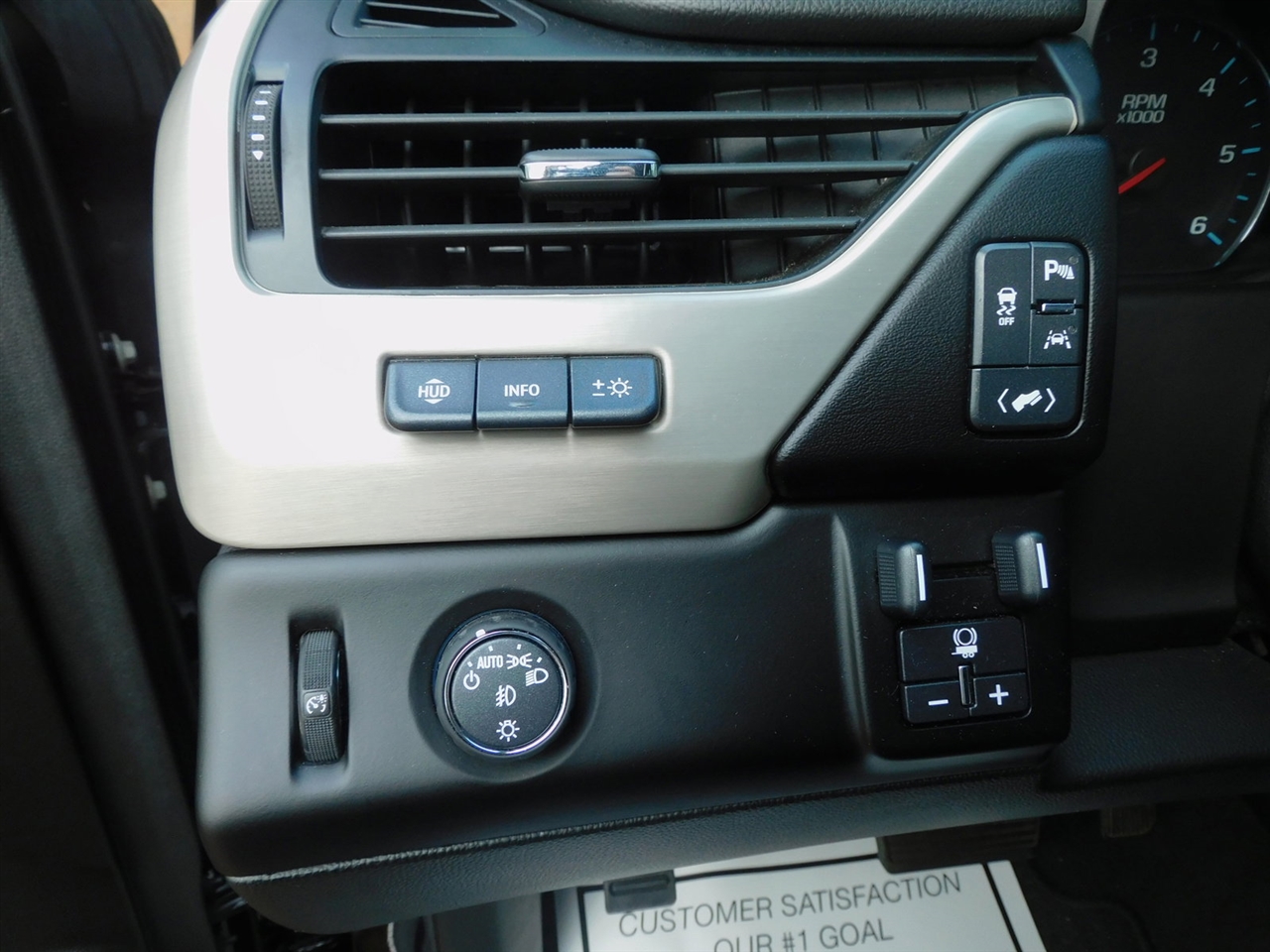 GMC Yukon XL 2WD 4dr Denali 2020