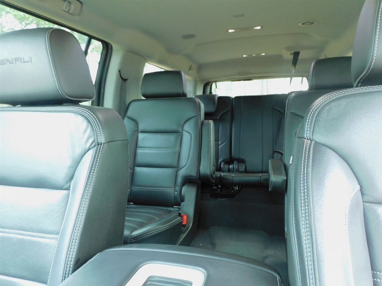 GMC Yukon XL 2WD 4dr Denali 2020