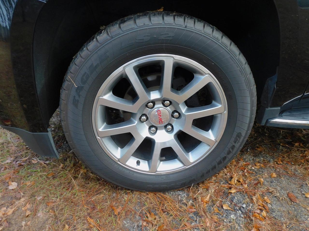GMC Yukon XL 2WD 4dr Denali 2020