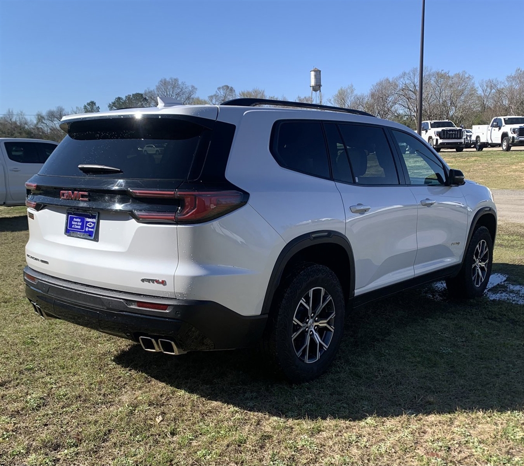 GMC Acadia AWD 4dr AT4 2024