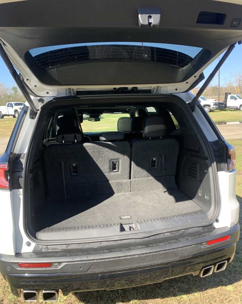 GMC Acadia AWD 4dr AT4 2024