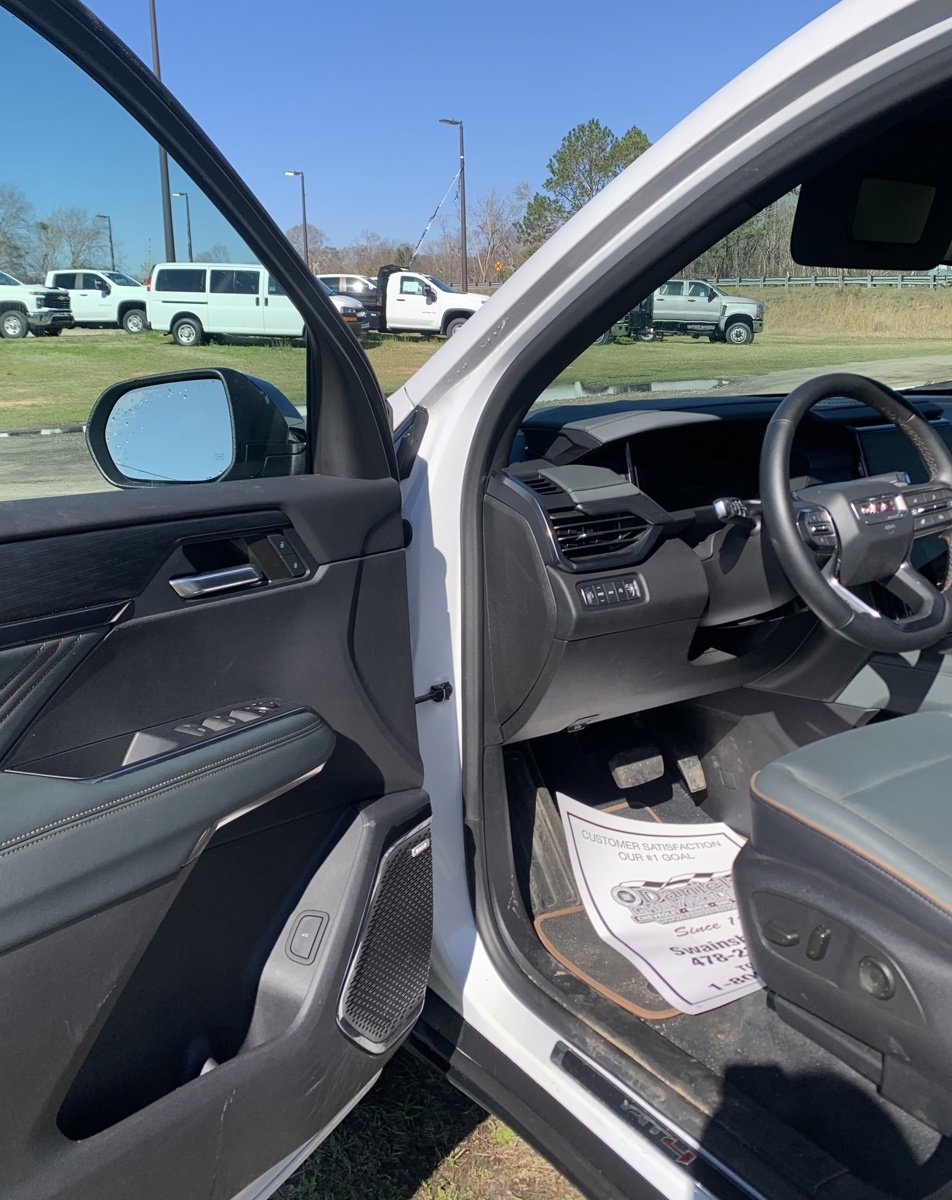 GMC Acadia AWD 4dr AT4 2024