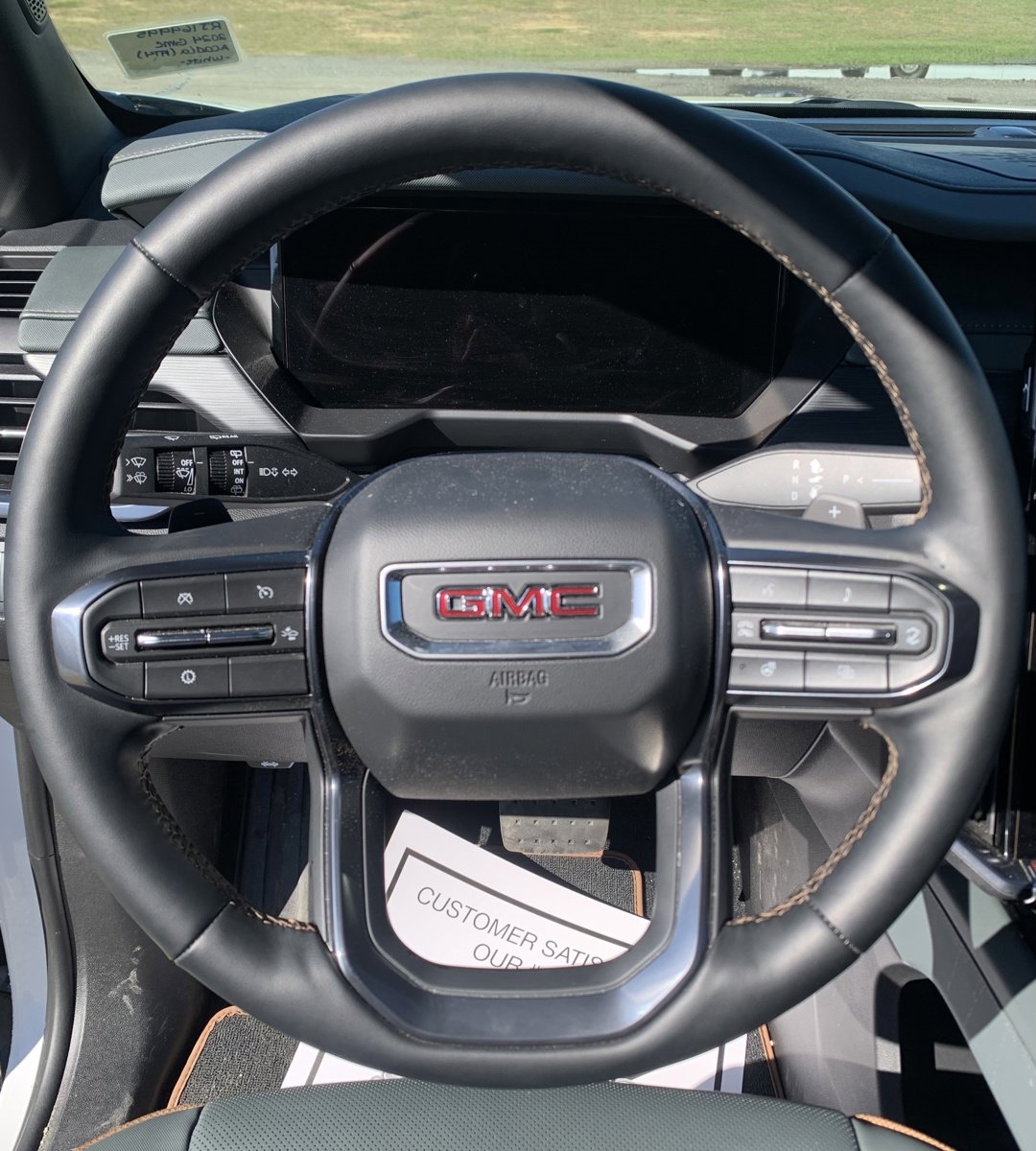 GMC Acadia AWD 4dr AT4 2024