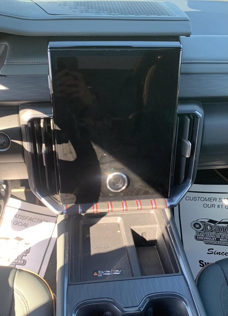 GMC Acadia AWD 4dr AT4 2024