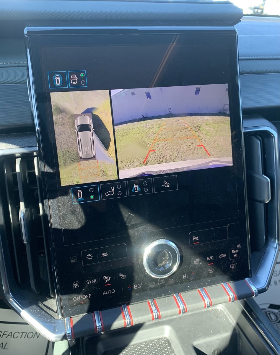 GMC Acadia AWD 4dr AT4 2024