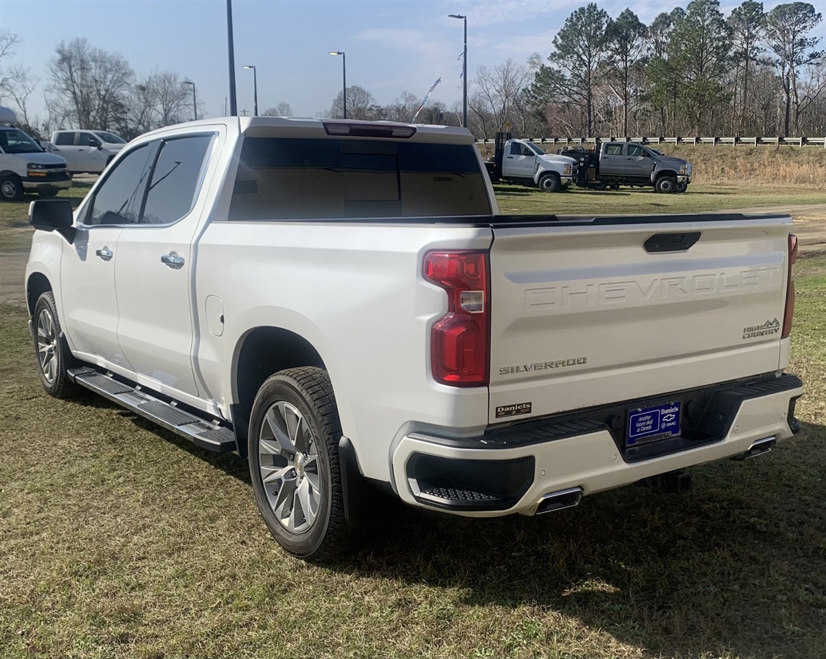 Chevrolet Silverado 1500 4WD Crew Cab 147" High Country 2021