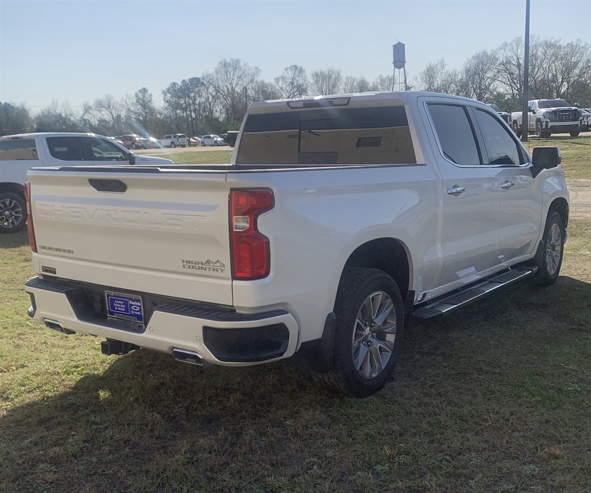 Chevrolet Silverado 1500 4WD Crew Cab 147" High Country 2021