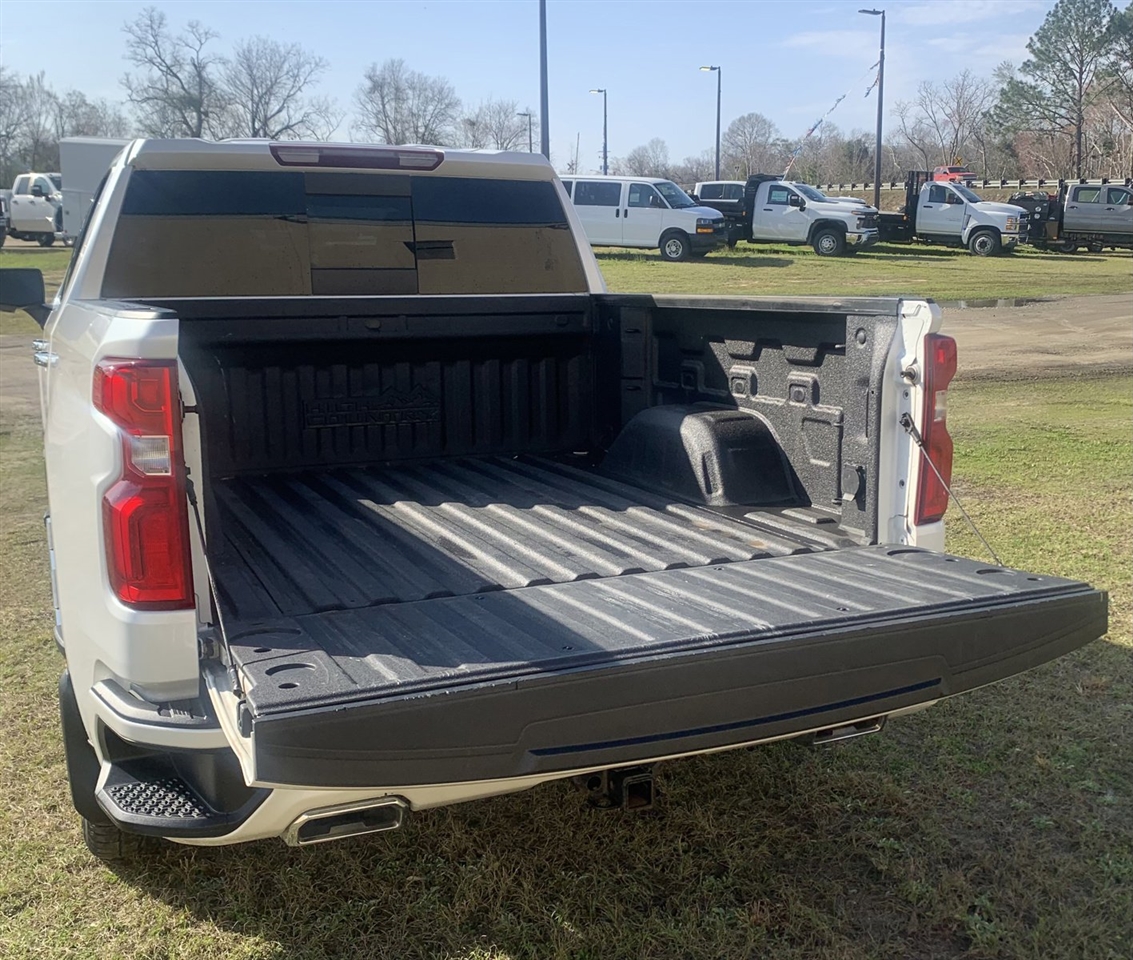 Chevrolet Silverado 1500 4WD Crew Cab 147" High Country 2021