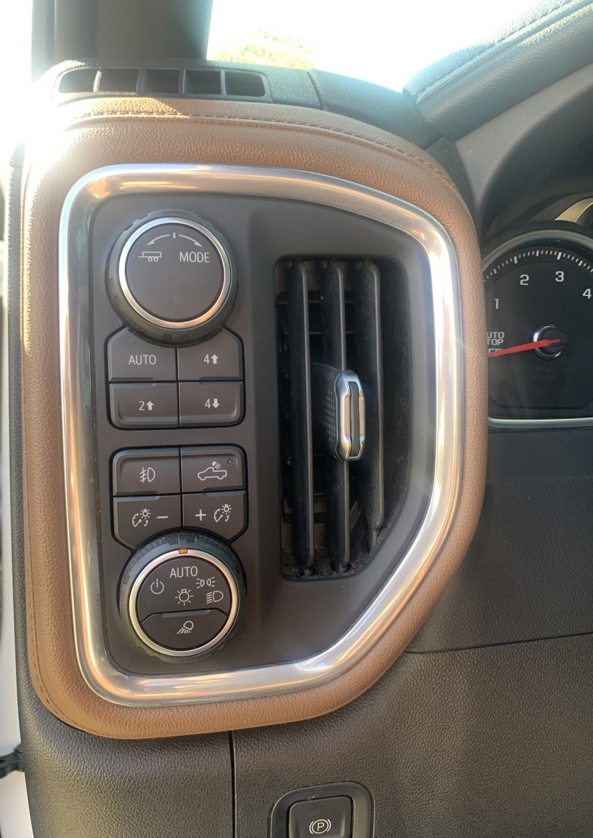 Chevrolet Silverado 1500 4WD Crew Cab 147" High Country 2021