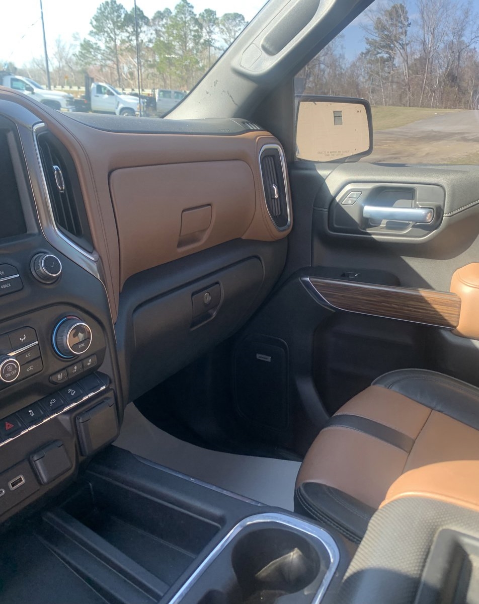 Chevrolet Silverado 1500 4WD Crew Cab 147" High Country 2021