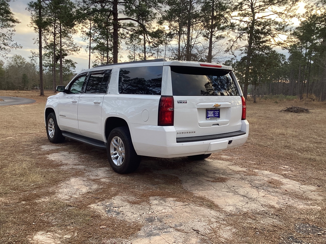Chevrolet Suburban 2WD 4dr 1500 LT 2018