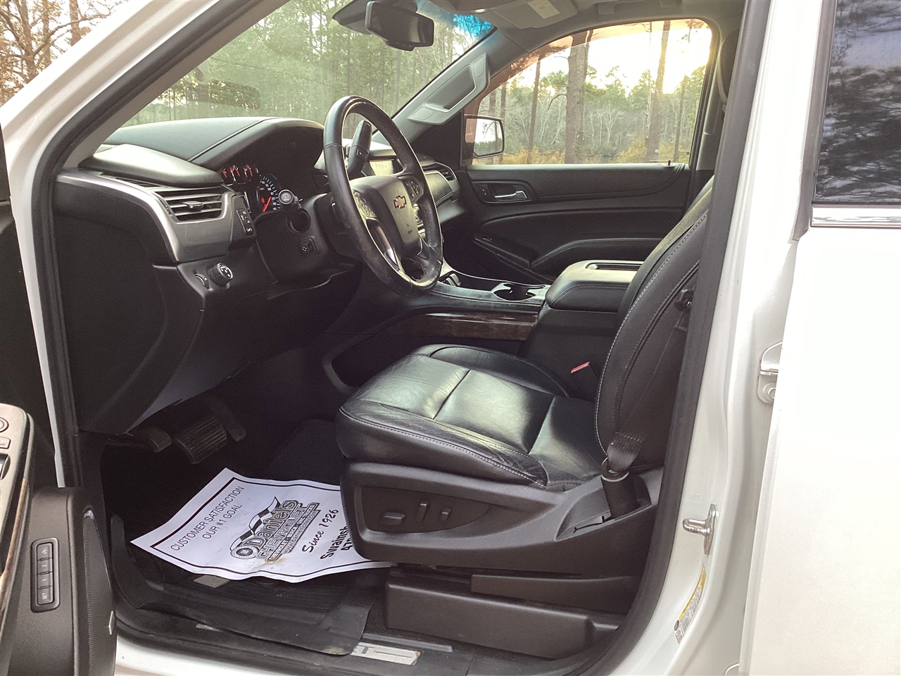 Chevrolet Suburban 2WD 4dr 1500 LT 2018