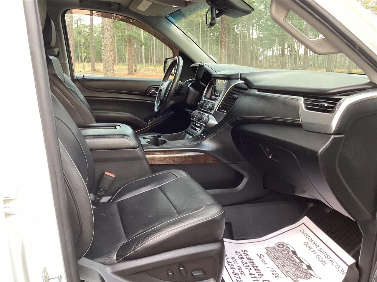 Chevrolet Suburban 2WD 4dr 1500 LT 2018