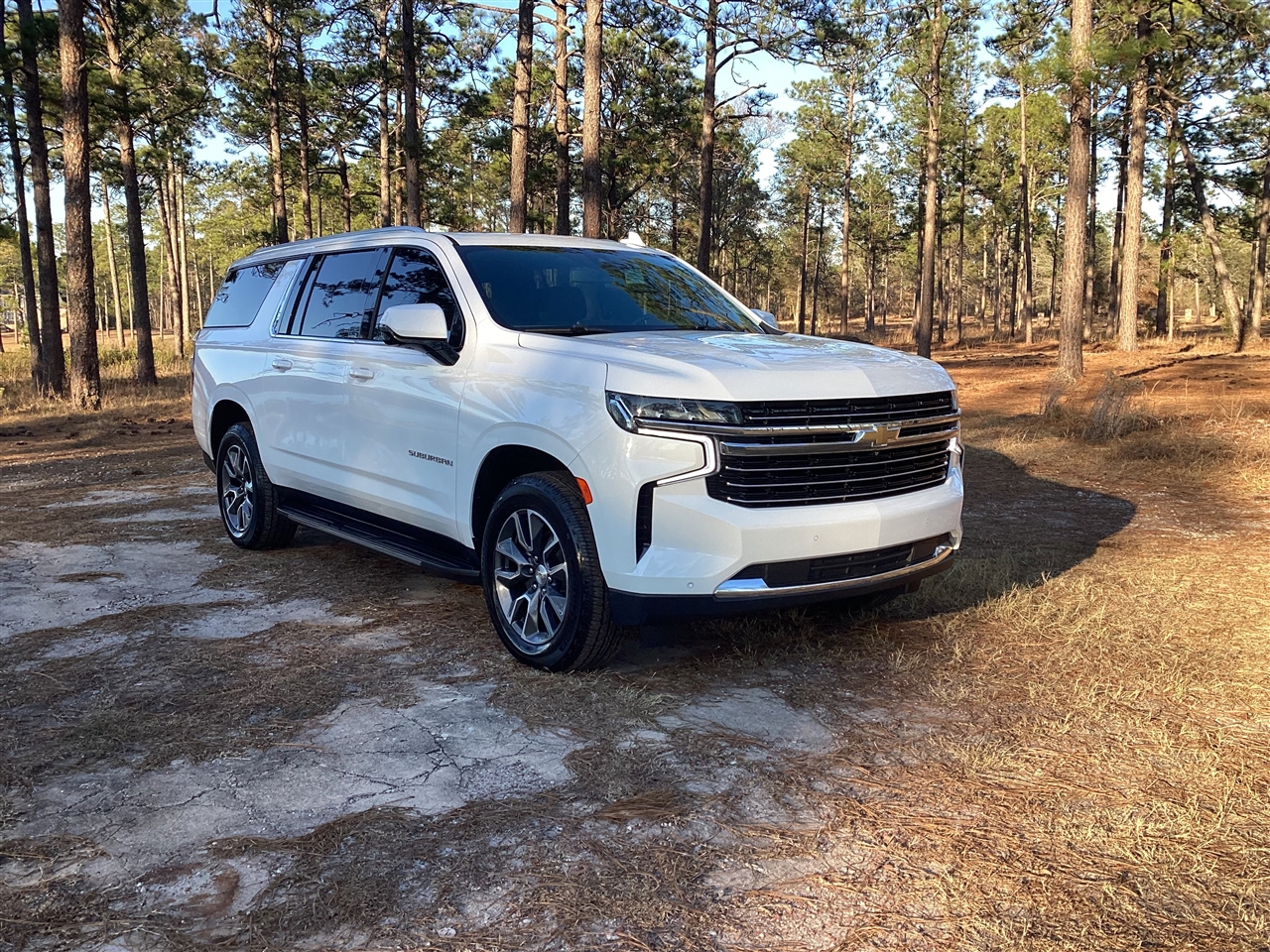 Chevrolet Suburban 2WD 4dr LT 2021