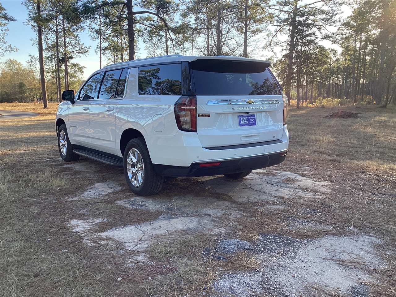 Chevrolet Suburban 2WD 4dr LT 2021