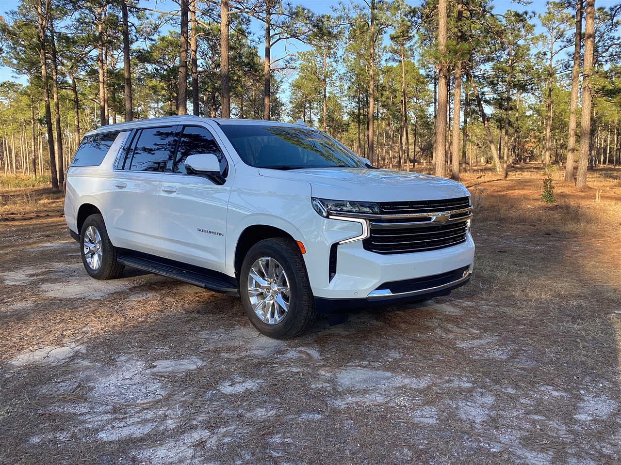 Chevrolet Suburban 2WD 4dr LT 2021