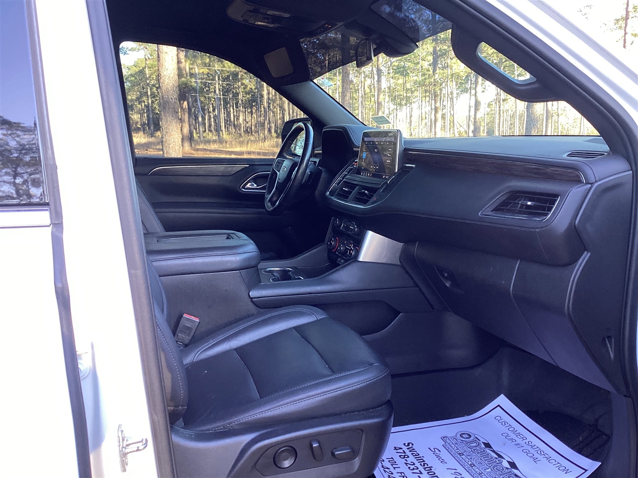 Chevrolet Suburban 2WD 4dr LT 2021