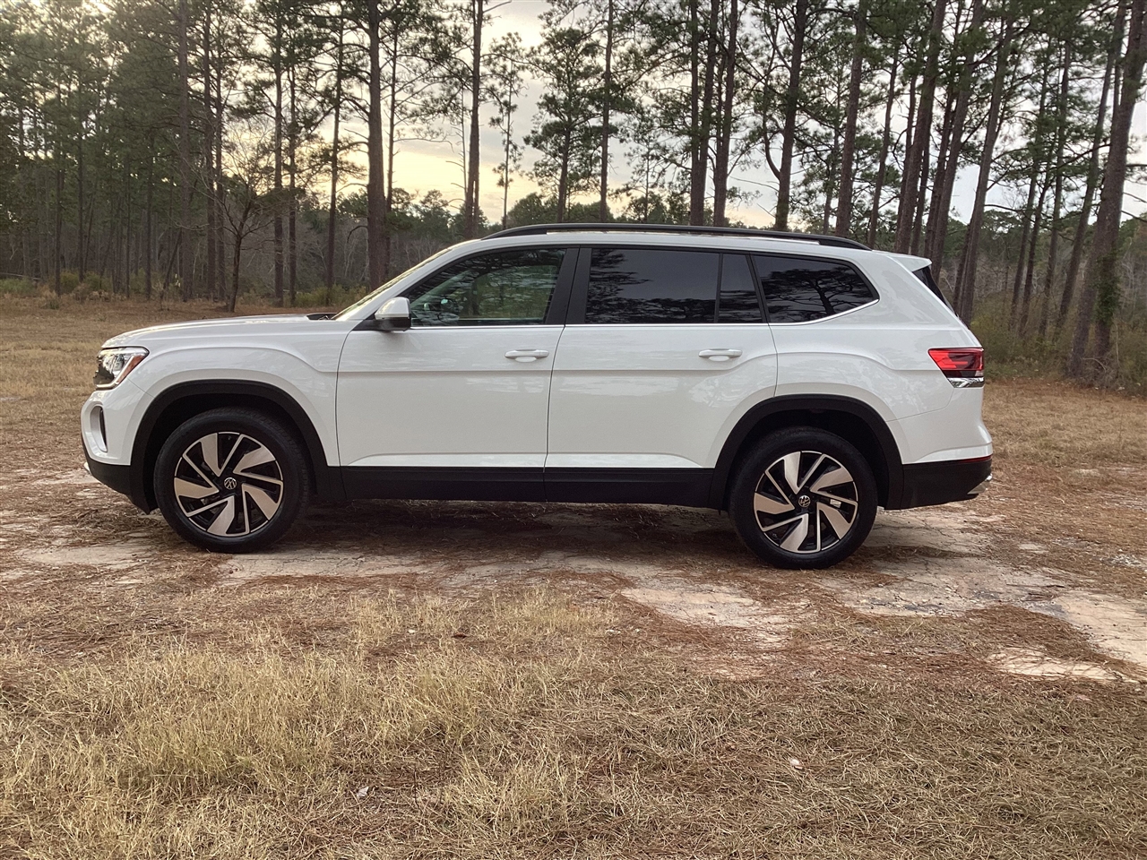 Volkswagen Atlas 2.0T SE w/Technology 4MOTION 2024