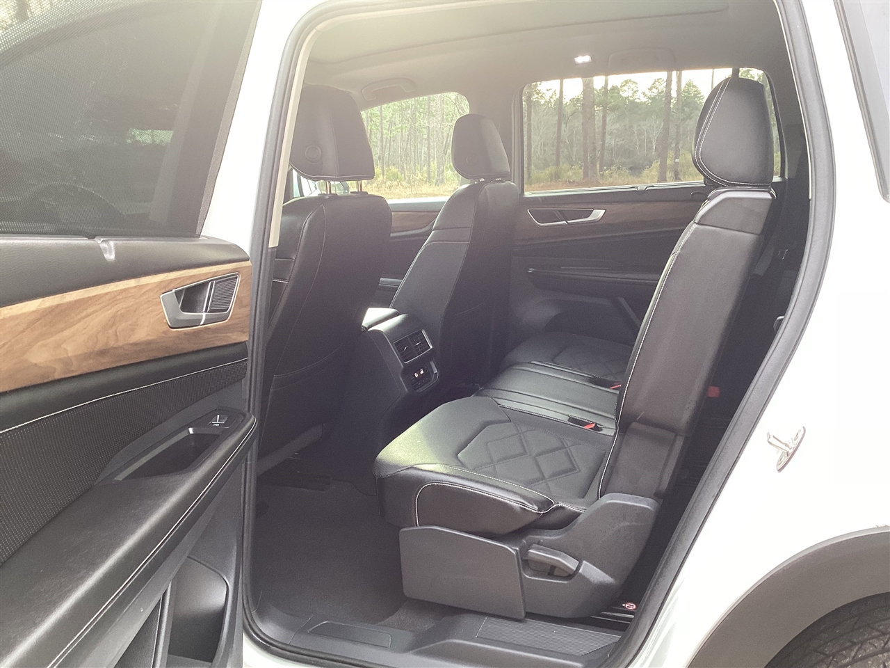 Volkswagen Atlas 2.0T SE w/Technology 4MOTION 2024