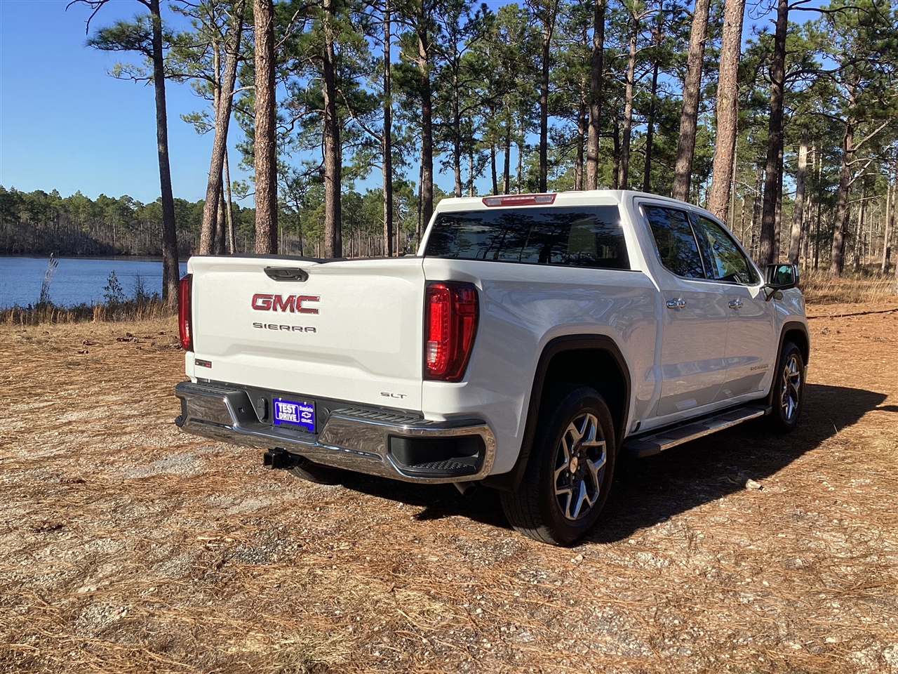 GMC Sierra 1500 2WD Crew Cab 147" SLT 2023