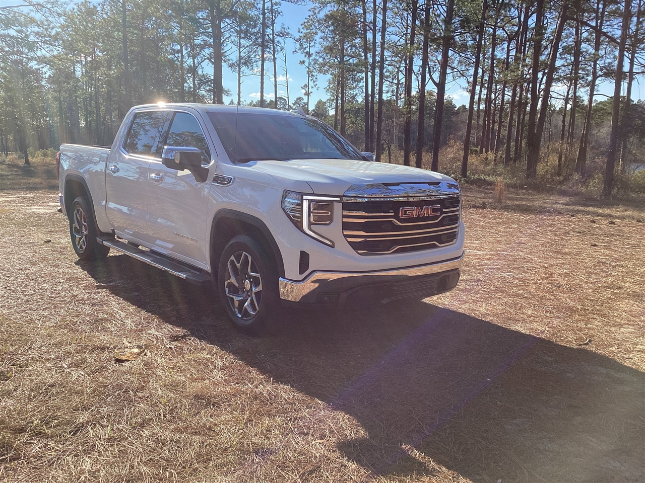 GMC Sierra 1500 2WD Crew Cab 147" SLT 2023